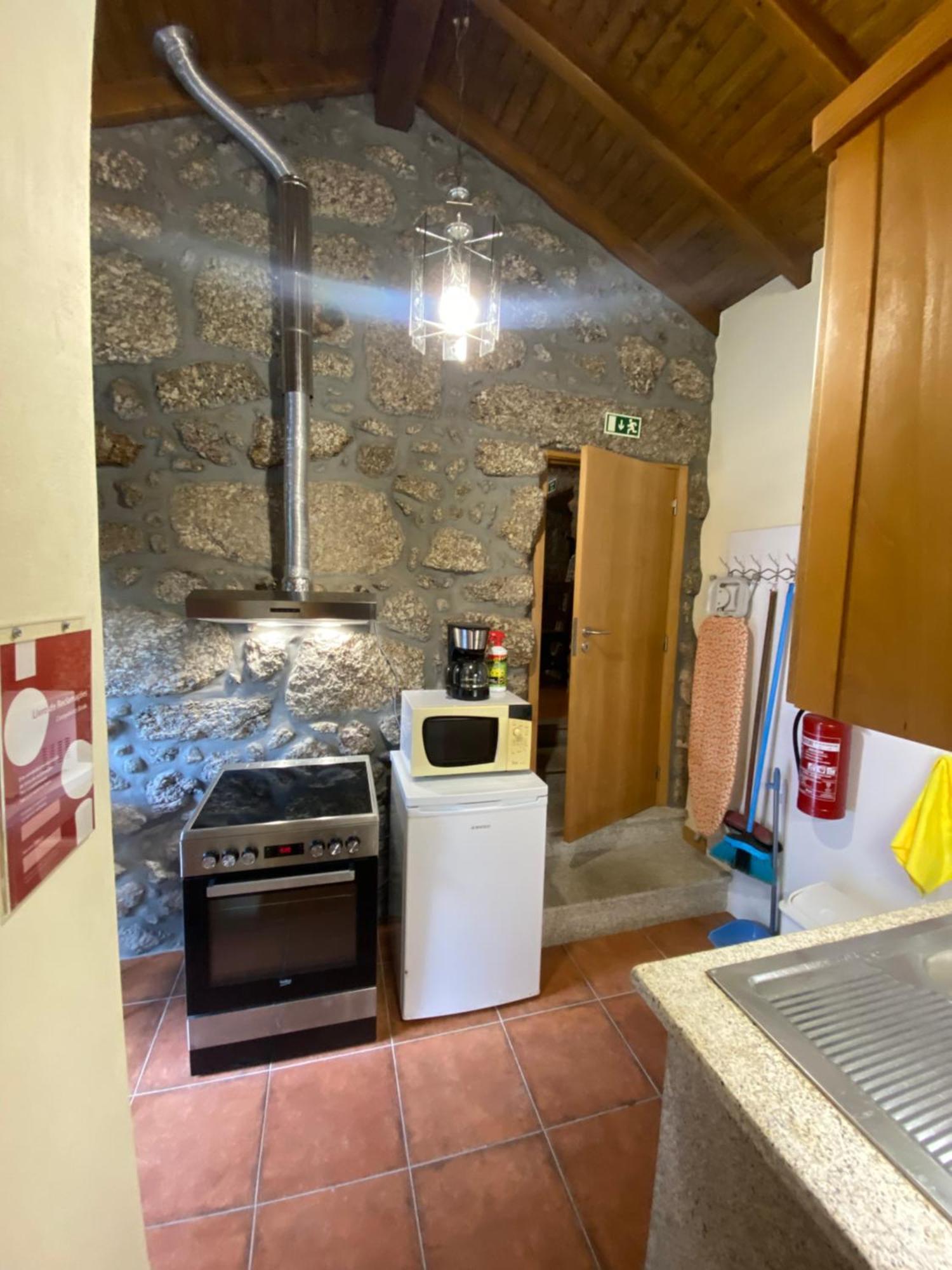 Refugio Rural No Geres - Casa Araujo De Sousa تيراس دي بورو المظهر الخارجي الصورة